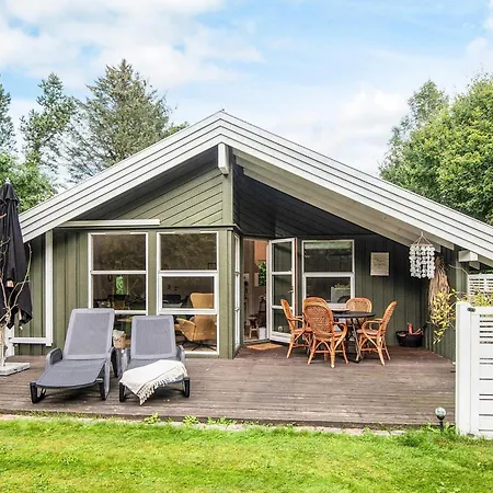 5 Person In Dom wakacyjny