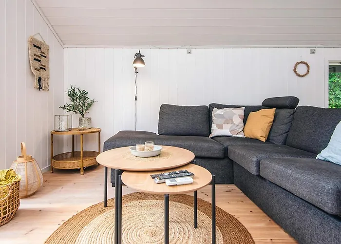 5 Person In * Ansager