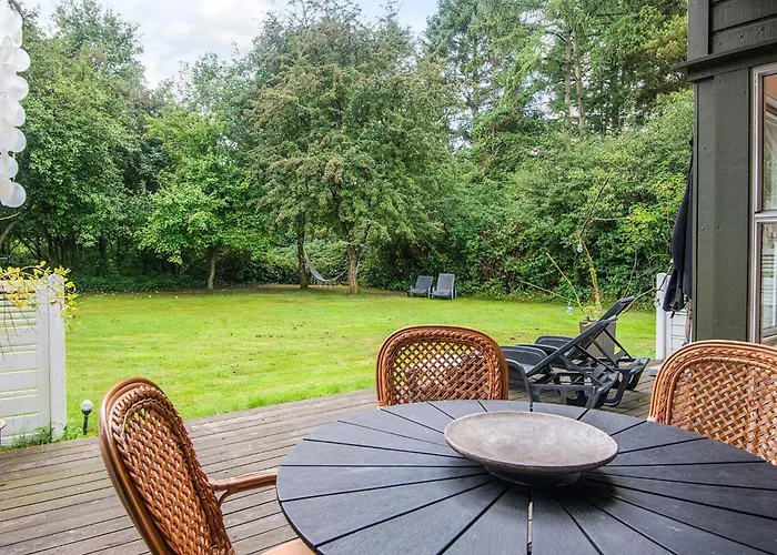 5 Person In * Ansager